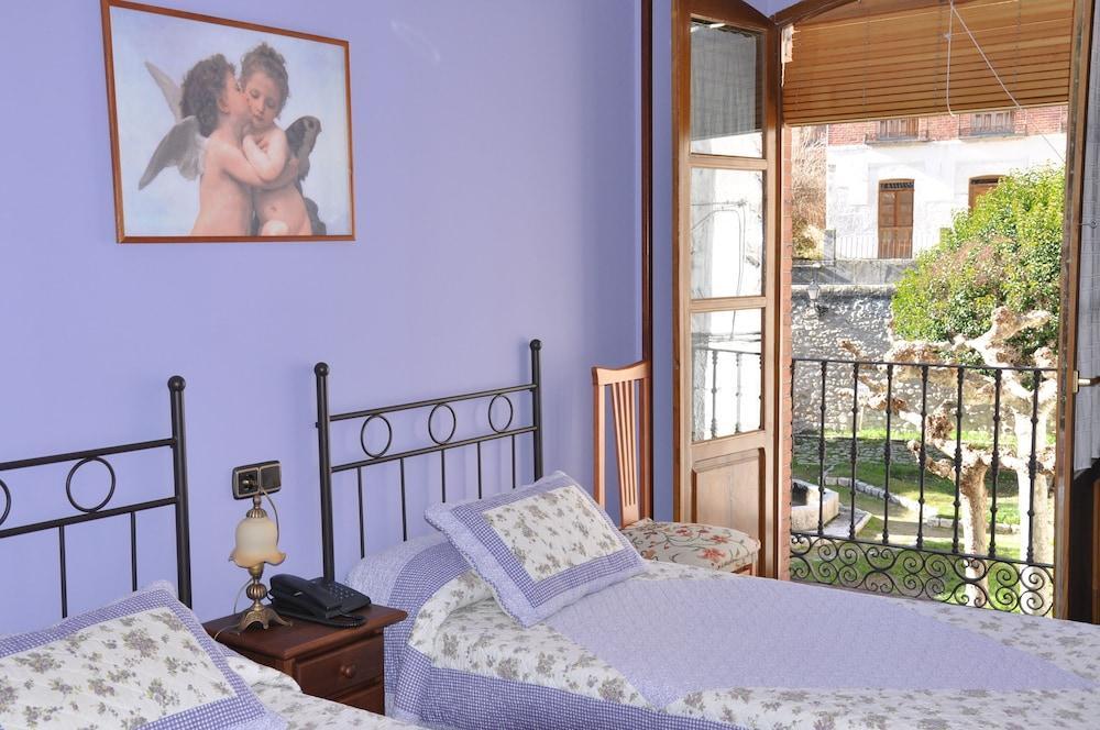 Aparthotel Santa Marina Cuéllar Екстериор снимка