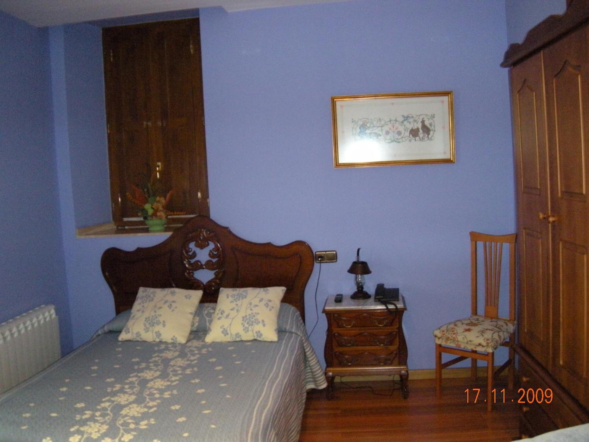 Aparthotel Santa Marina Cuéllar Екстериор снимка