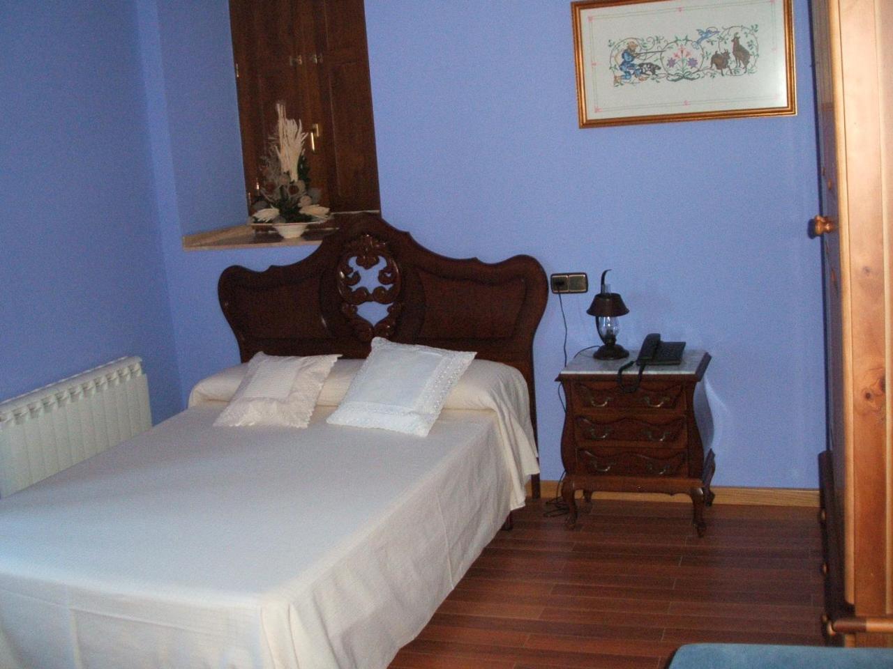 Aparthotel Santa Marina Cuéllar Екстериор снимка